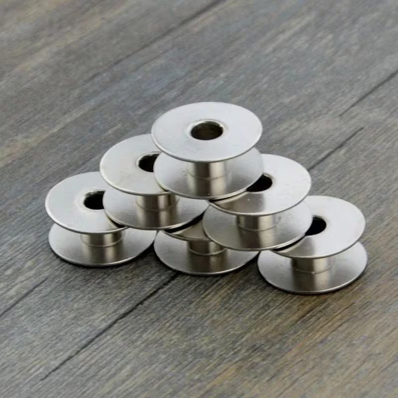 56 stuks metalen draadspoelen, - Sewing Thread Production recensie en prijs